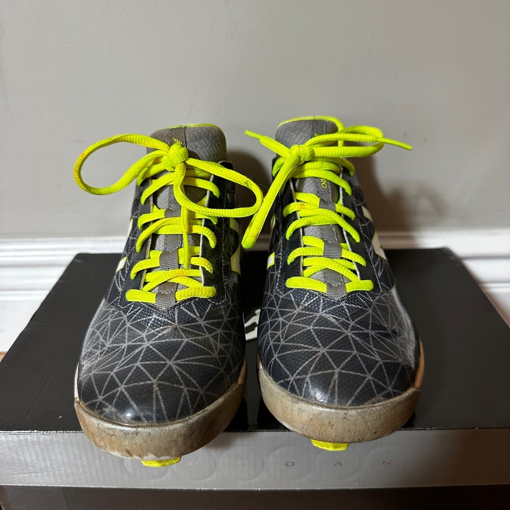 New Balance Cleats with Neon Laces Kids